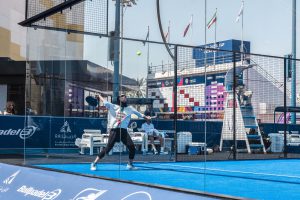 جشن گرفتن موفقیت تیمی بانوان تنیس ایران